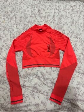 Red Cropped Athletic Long Sleeve Top
